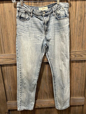 Gap Mid-Rise Straight Leg Boyfriend Jeans in Blue